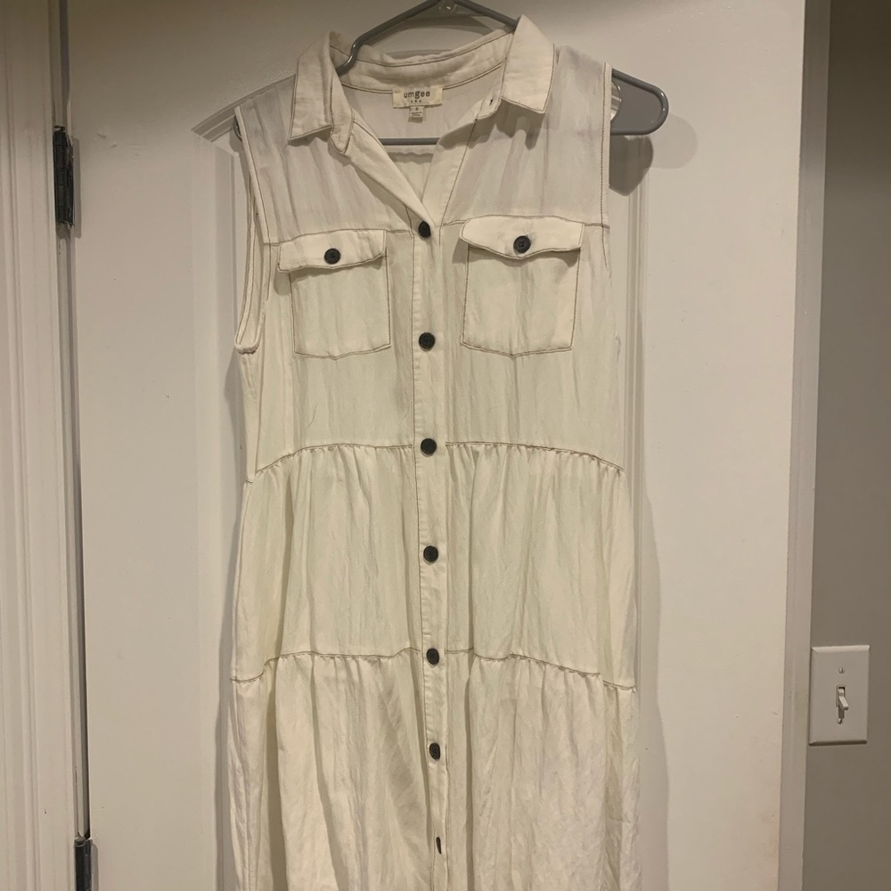 Size small umgee dress. Frayed hem at bottom